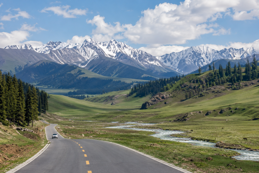 Self-driving route through Tangbula Hundred-Mile Gallery in Xinjiang Self-driving route through Tangbula Hundred-Mile Gallery in Xinjiang