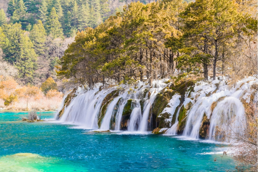Jiuzhaigou1.jpg Jiuzhaigou1.jpg
