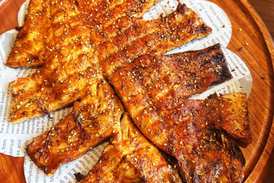 A practical guide to grilled trout covering flavor profile, cooking methods, seasoning differences, and what travelers should expect when ordering in regional dining settings.
