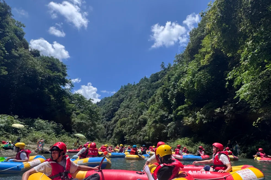 Plan your Altay River Rafting trip with route advice, best season tips, transport guidance, and practical outdoor travel information.