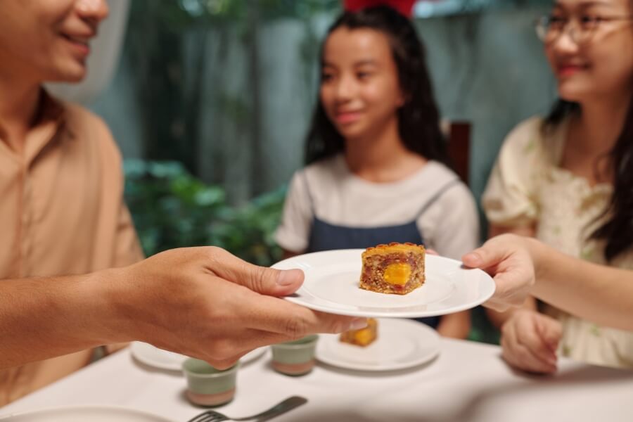 Mid-Autumn Festival family reunion dinner in China Mid-Autumn Festival family reunion dinner in China